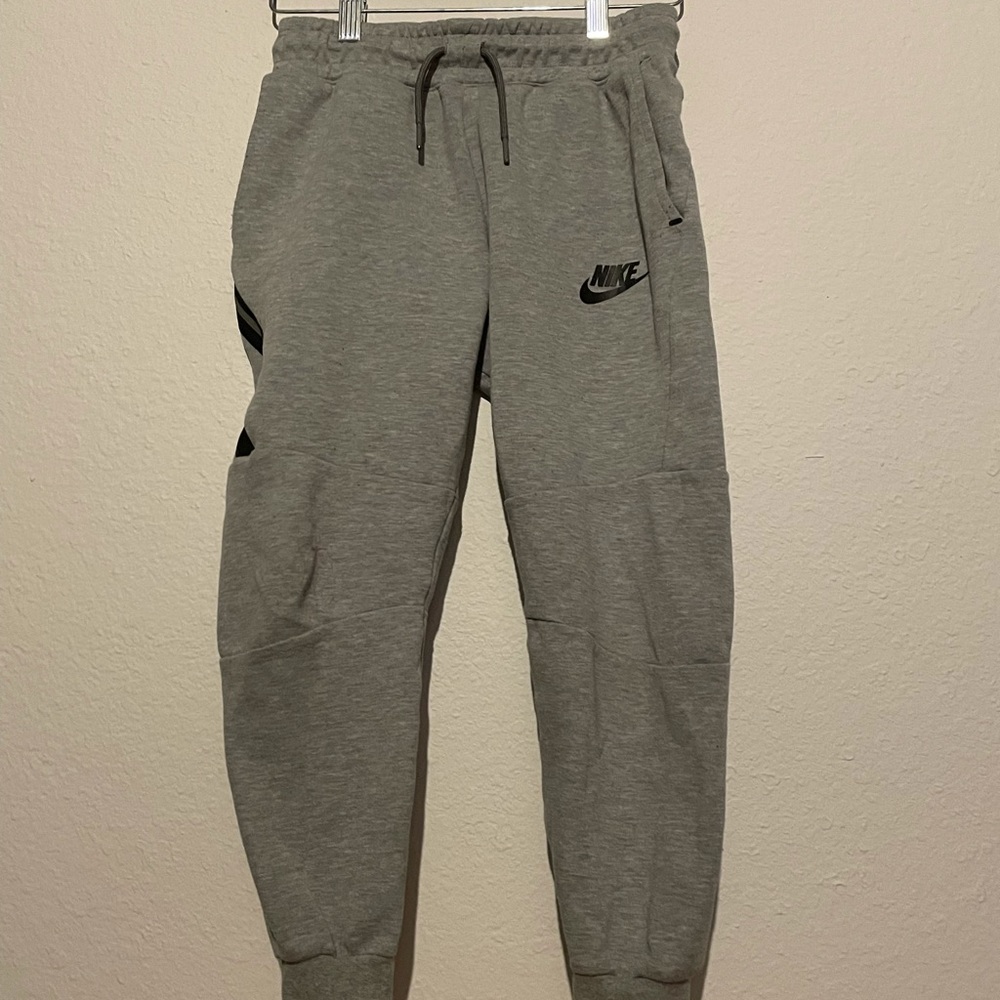Kids Nike sweatpants size M